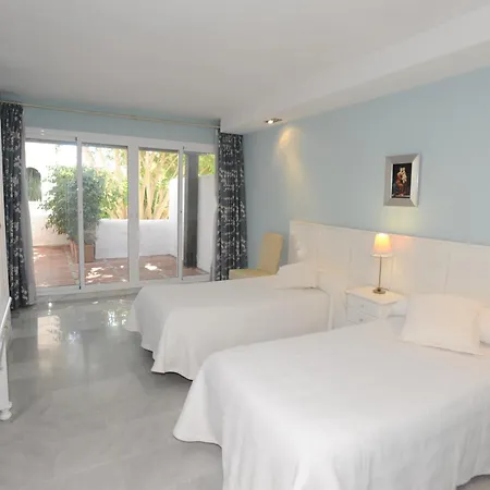 Bonito Piso Con Jardines Y Piscina Апартаменты Эстепона