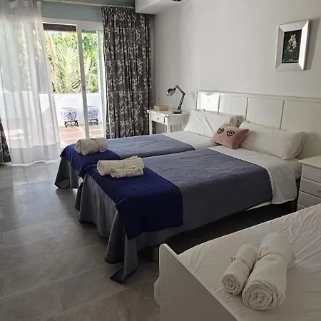 Bonito Piso Con Jardines Y Piscina Апартаменты *