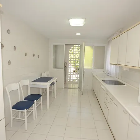 Bonito Piso Con Jardines Y Piscina Apartment *