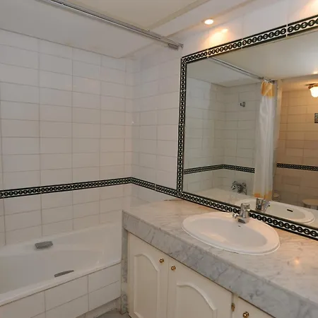 Bonito Piso Con Jardines Y Piscina Apartment *