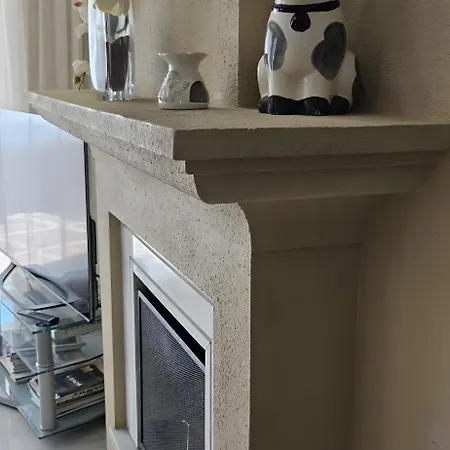 Bonito Piso Con Jardines Y Piscina Apartamento