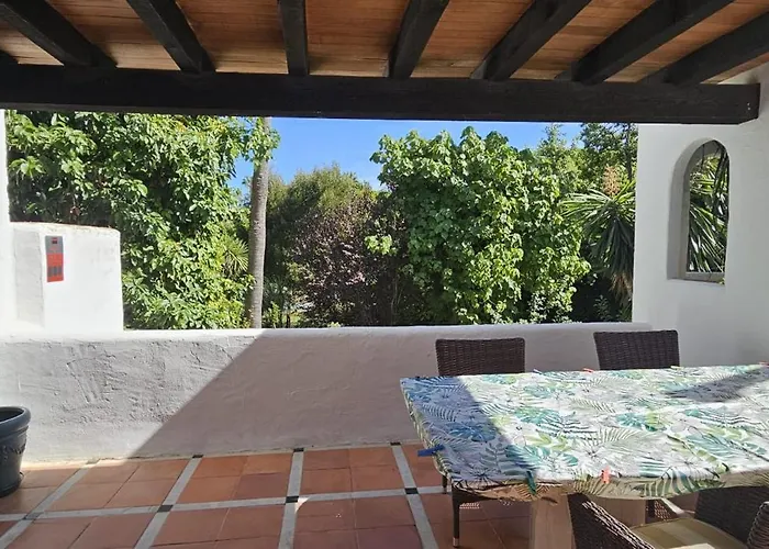 Apartamento Bonito Piso Con Jardines Y Piscina Estepona