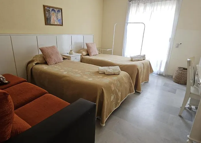 Bonito Piso Con Jardines Y Piscina *