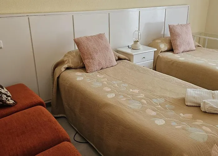 Bonito Piso Con Jardines Y Piscina *