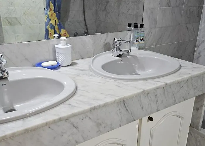 Bonito Piso Con Jardines Y Piscina * Estepona