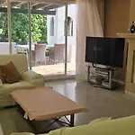 Bonito Piso Con Jardines Y Piscina *