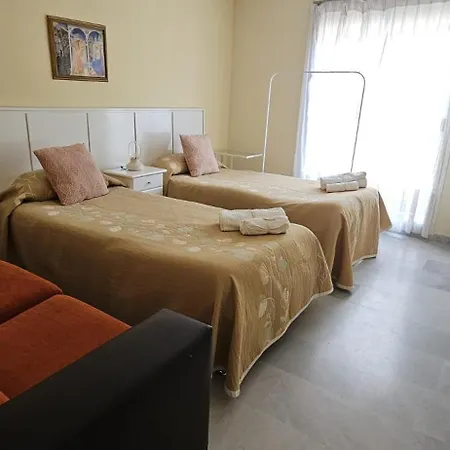 Bonito Piso Con Jardines Y Piscina *