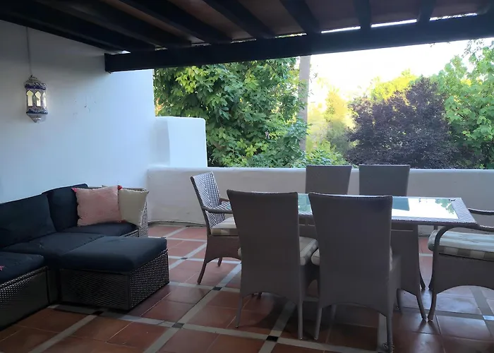 Bonito Piso Con Jardines Y Piscina *